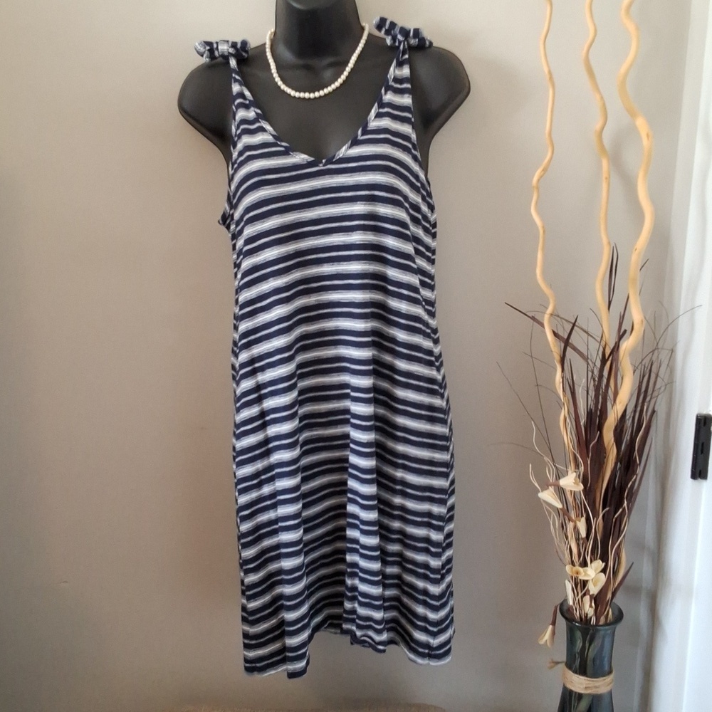 GAP SIZE SMALL DRESS